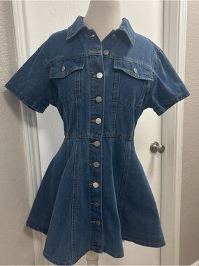 SHEIN Light Blue Denim Mini Skirt with Distressed Hem